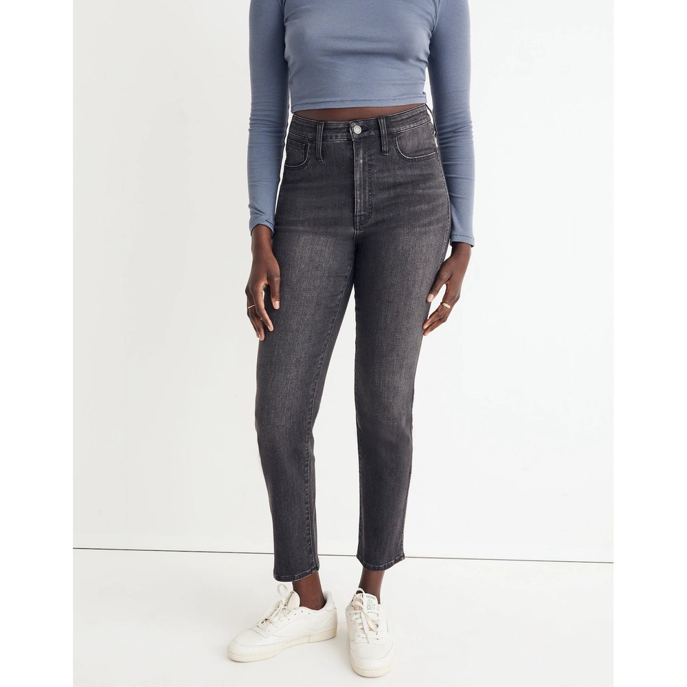 Madewell Straight Leg Jeans in Washed Black
